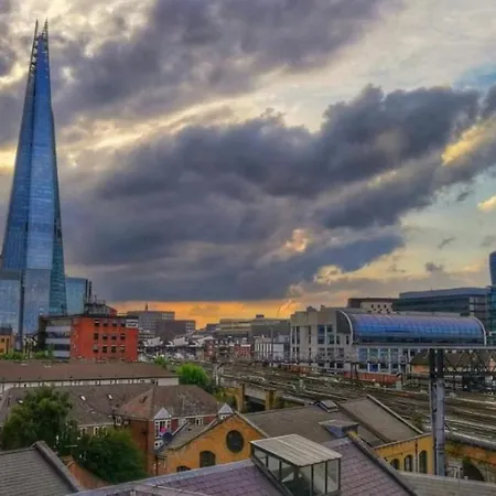 Stunning Views Of The Shard And London Apartment Exterior photo